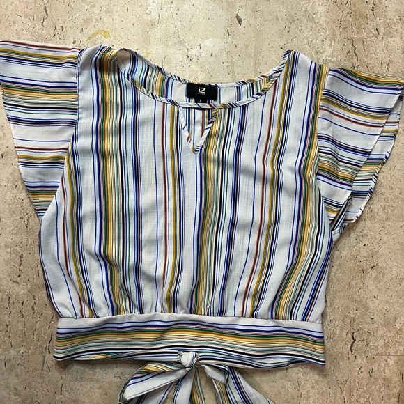 Super Cute IZ Byer Blouse Size Large - Picture 1 of 3